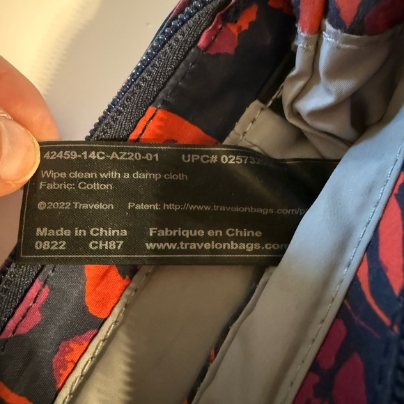 Travelon Anti Theft RFID Floral Cotton Crossbody Mini Bag W Small Flashlight - Picture 10 of 17